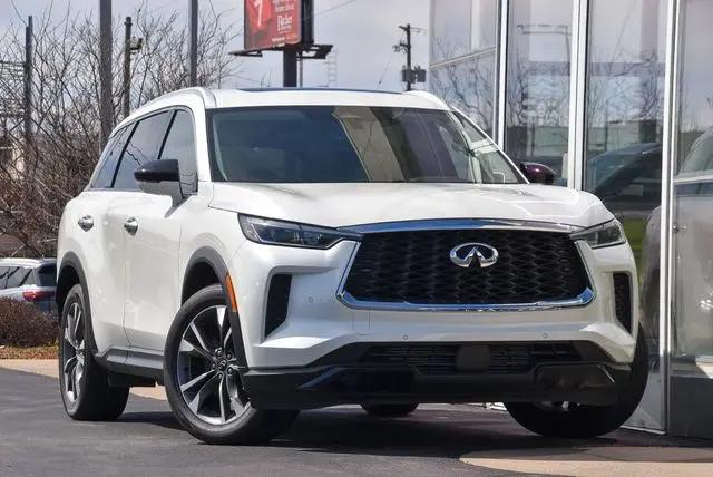2025 INFINITI QX60 LUXE