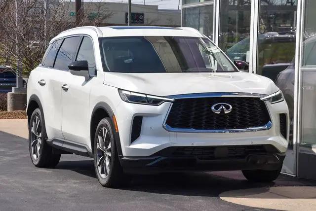 2025 INFINITI QX60 LUXE