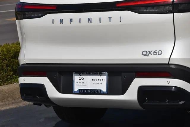 2025 INFINITI QX60 LUXE