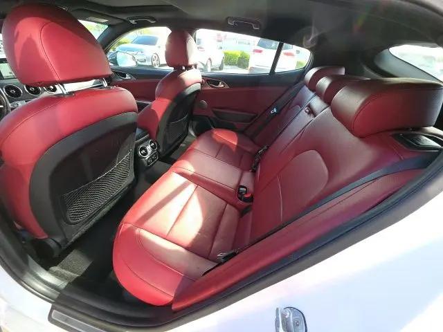 2021 Kia Stinger GT1