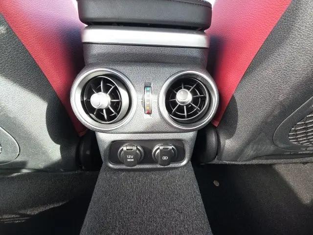 2021 Kia Stinger GT1