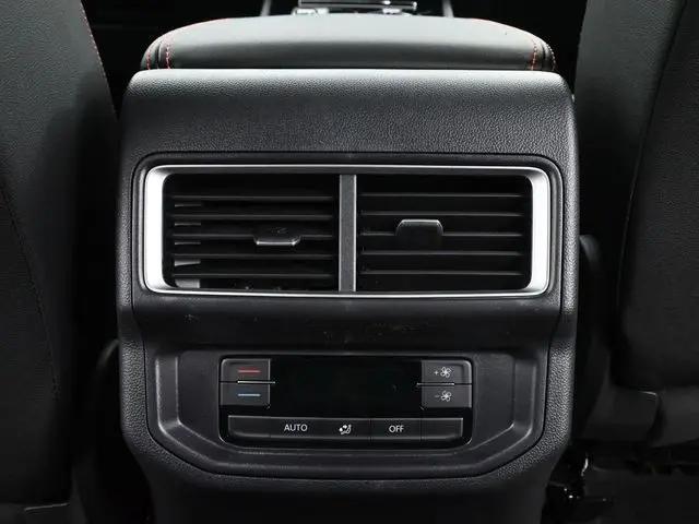 2026 Volkswagen Atlas Peak Edition