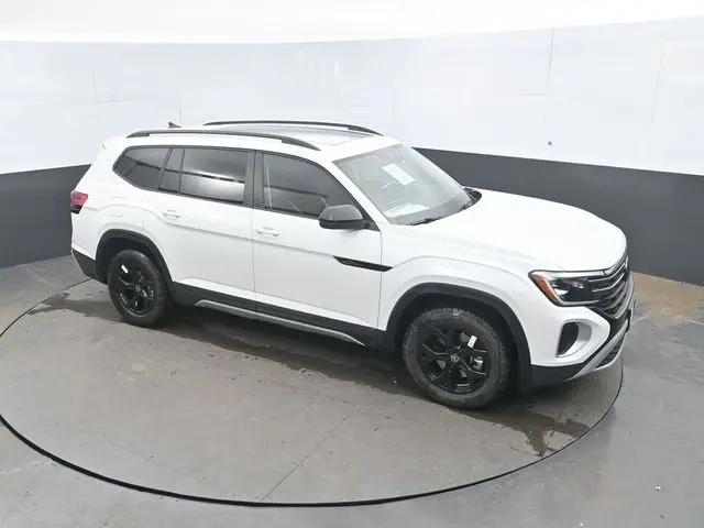 2026 Volkswagen Atlas Peak Edition