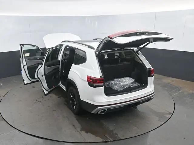 2026 Volkswagen Atlas Peak Edition