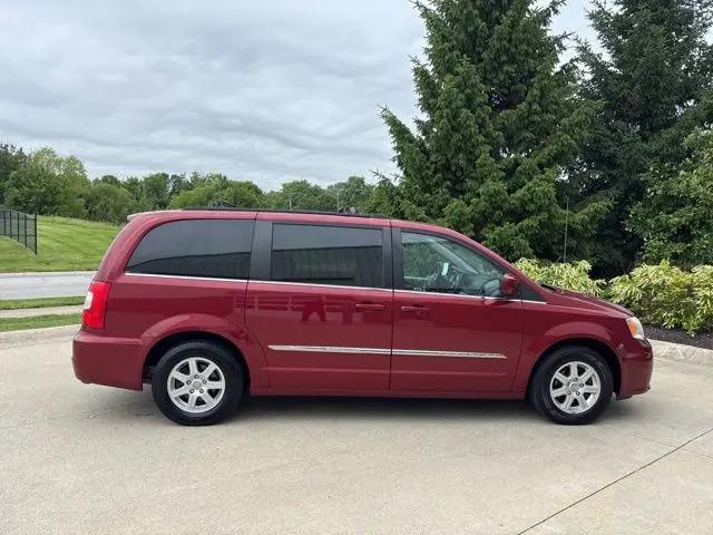 2012 Chrysler Town & Country Touring
