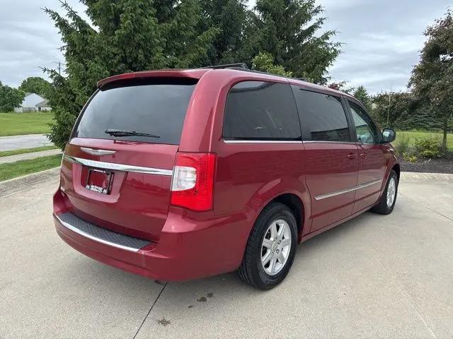 2012 Chrysler Town & Country Touring