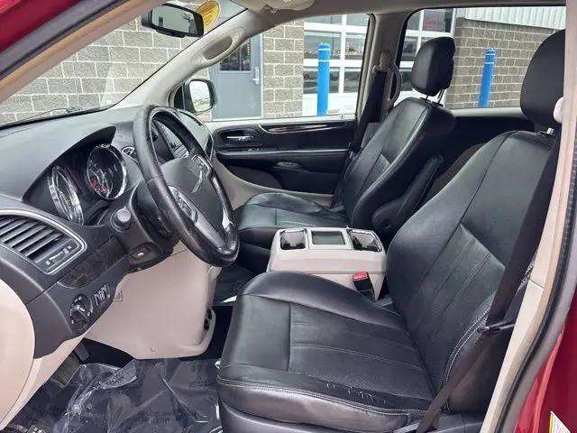 2012 Chrysler Town & Country Touring