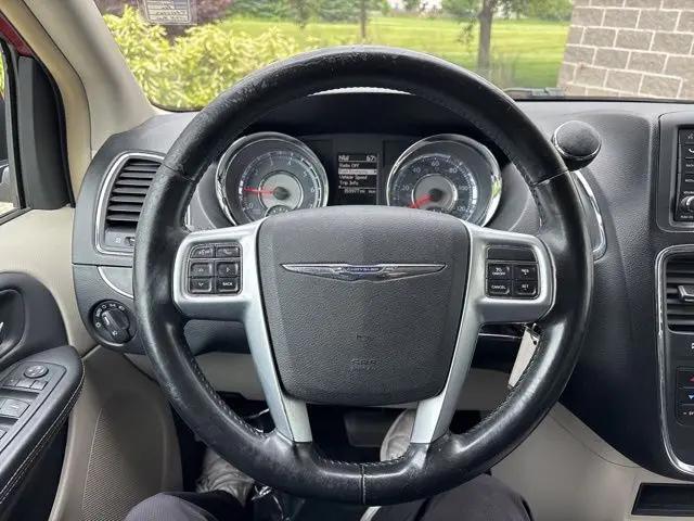 2012 Chrysler Town & Country Touring