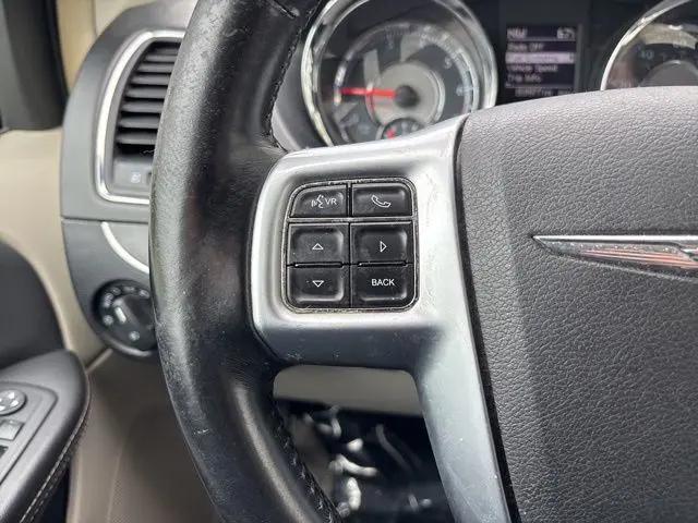 2012 Chrysler Town & Country Touring