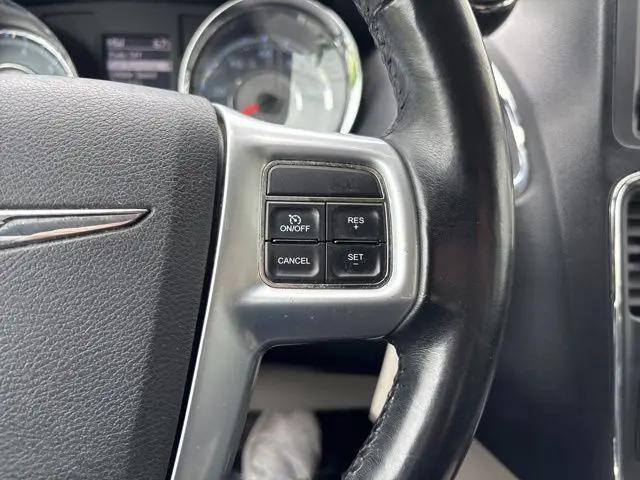 2012 Chrysler Town & Country Touring
