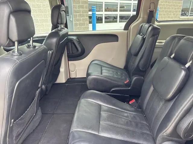 2012 Chrysler Town & Country Touring