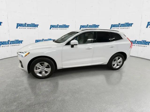 2022 Volvo XC60 B5 Momentum