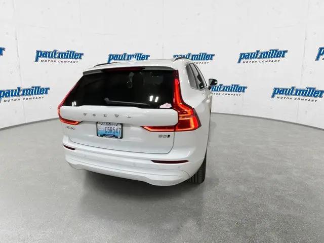 2022 Volvo XC60 B5 Momentum
