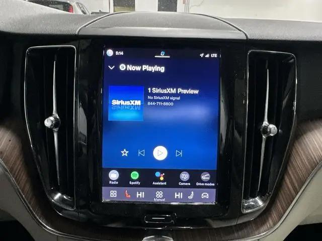 2022 Volvo XC60 B5 Momentum