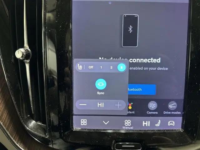 2022 Volvo XC60 B5 Momentum