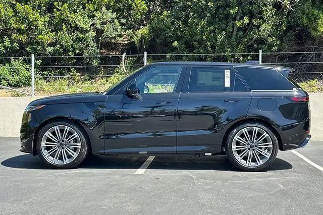 2026 Land Rover Range Rover Sport P460e Dynamic SE