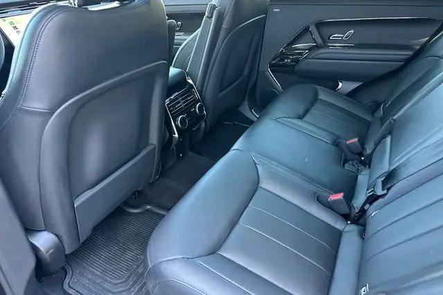 2026 Land Rover Range Rover Sport P460e Dynamic SE