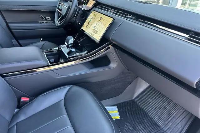 2026 Land Rover Range Rover Sport P460e Dynamic SE