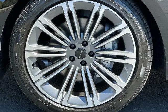 2026 Land Rover Range Rover Sport P460e Dynamic SE
