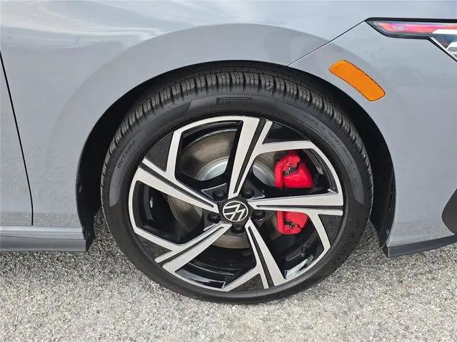 2026 Volkswagen Golf GTI SE