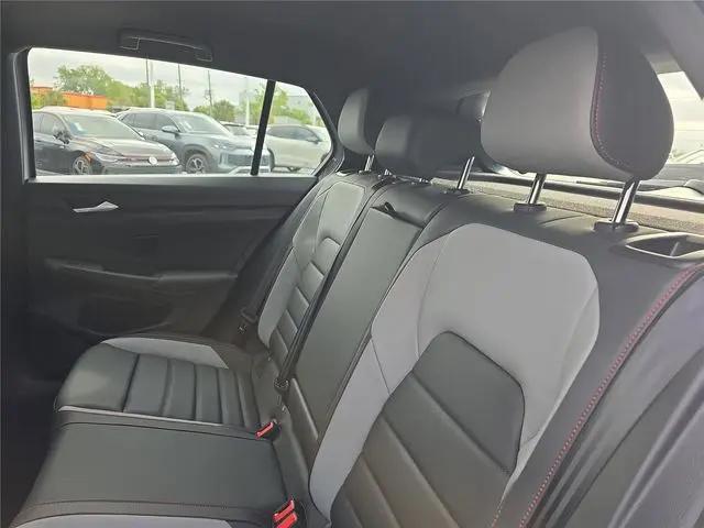 2026 Volkswagen Golf GTI SE