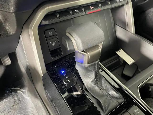 2026 Toyota Tundra SR5 CrewMax 5.5' Bed