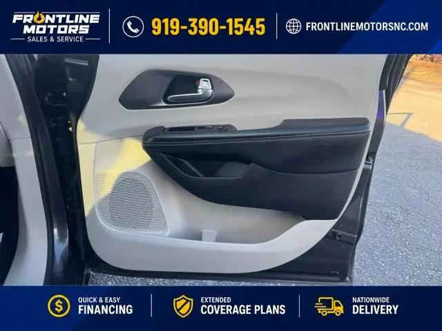 2022 Chrysler Pacifica Touring L