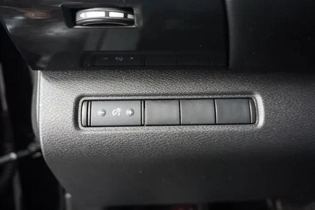 2024 Nissan Pathfinder S 4WD
