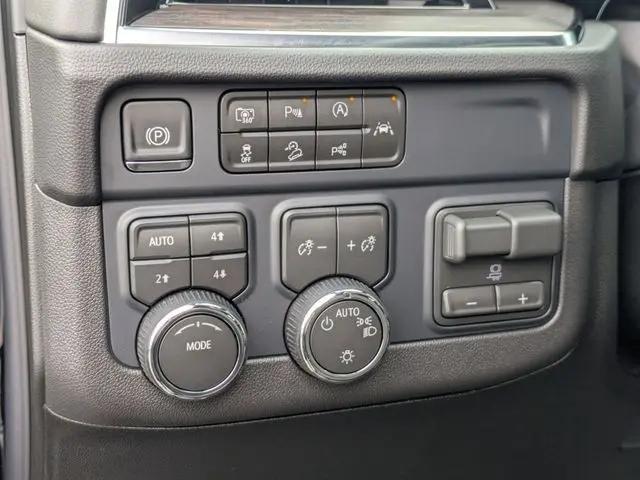 2026 Chevrolet Suburban LS, 4WD