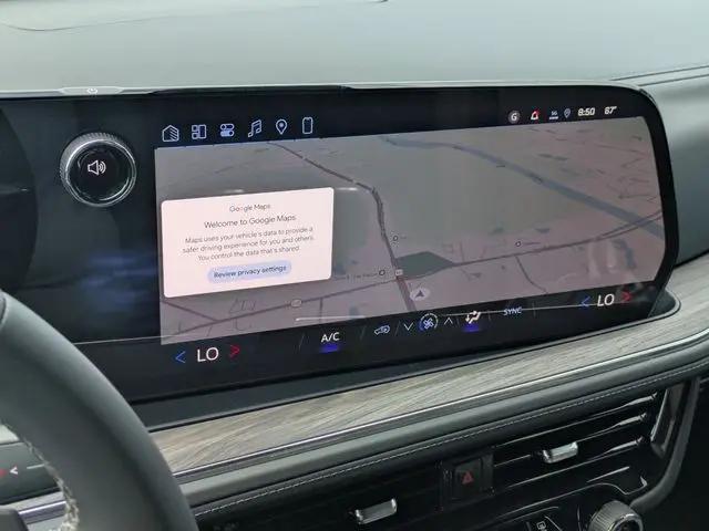 2026 Chevrolet Suburban LS, 4WD