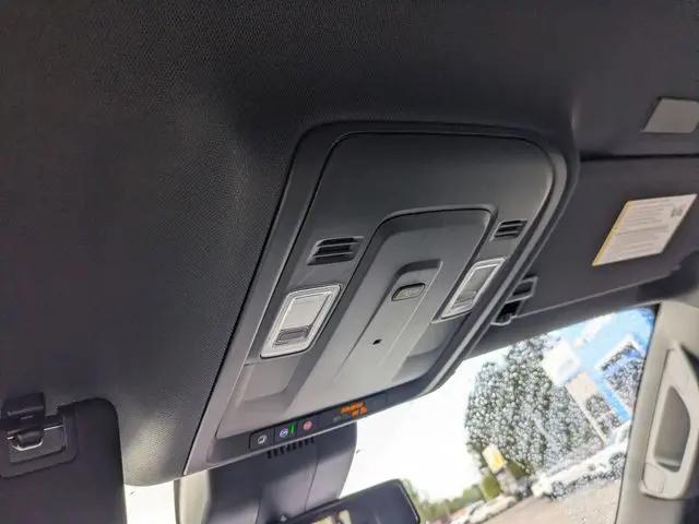 2026 Chevrolet Suburban LS, 4WD