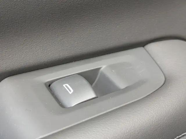2026 Chevrolet Suburban LS, 4WD