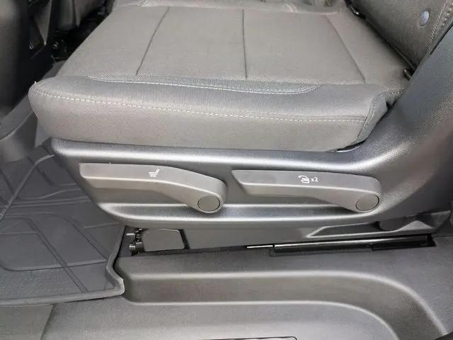 2026 Chevrolet Suburban LS, 4WD
