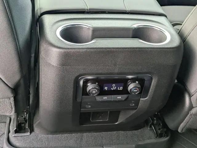 2026 Chevrolet Suburban LS, 4WD