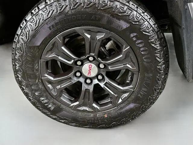 2023 GMC Canyon 4WD Crew Cab Short Box Elevation