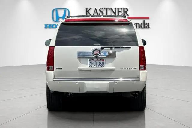 2011 Cadillac Escalade Premium