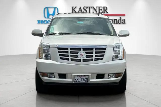 2011 Cadillac Escalade Premium