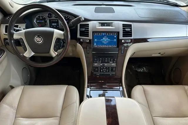 2011 Cadillac Escalade Premium