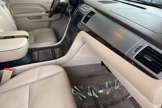 2011 Cadillac Escalade Premium
