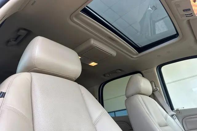 2011 Cadillac Escalade Premium