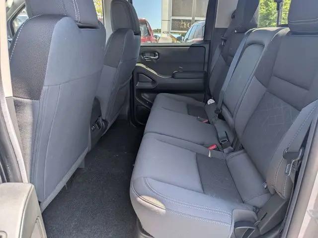 2026 Nissan Frontier Crew Cab SV 4x2