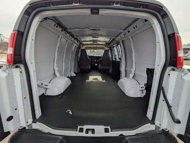 2026 GMC Savana Cargo 2500 Regular Wheelbase, Work Van, RWD