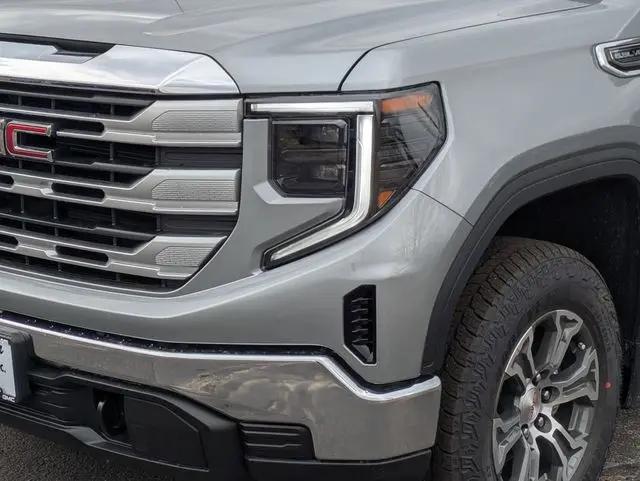 2026 GMC Sierra 1500 Crew Cab, Short Bed, SLE, 4WD