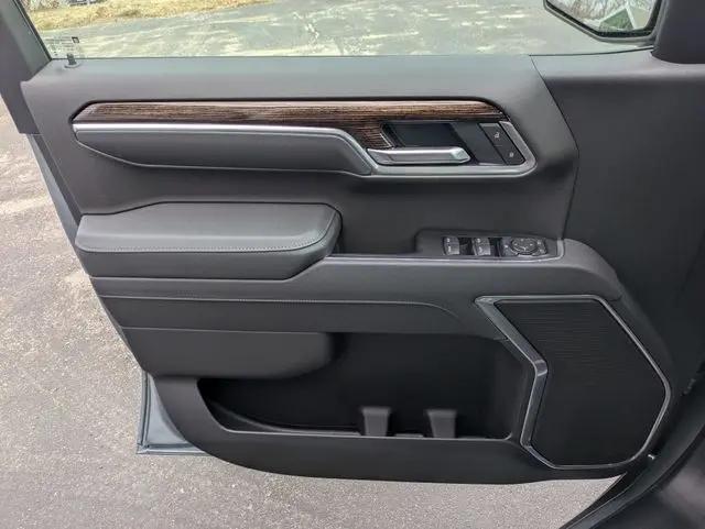 2026 GMC Sierra 1500 Crew Cab, Short Bed, SLE, 4WD