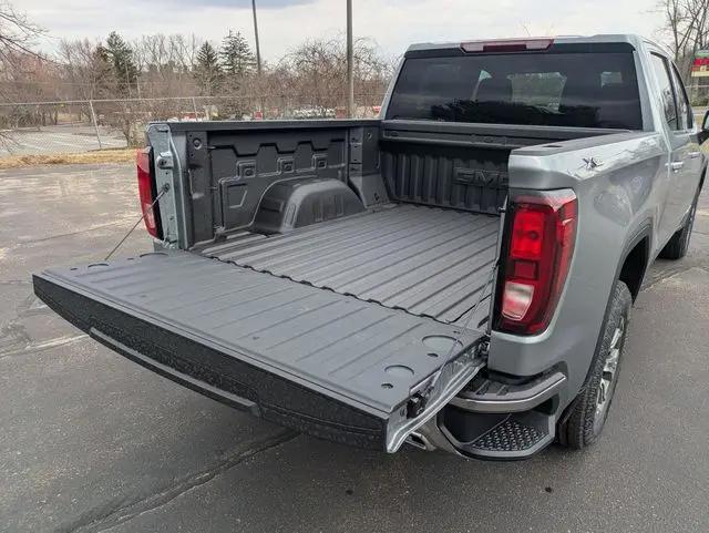 2026 GMC Sierra 1500 Crew Cab, Short Bed, SLE, 4WD