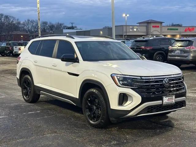 2024 Volkswagen Atlas 2.0T Peak Edition SE w/Technology