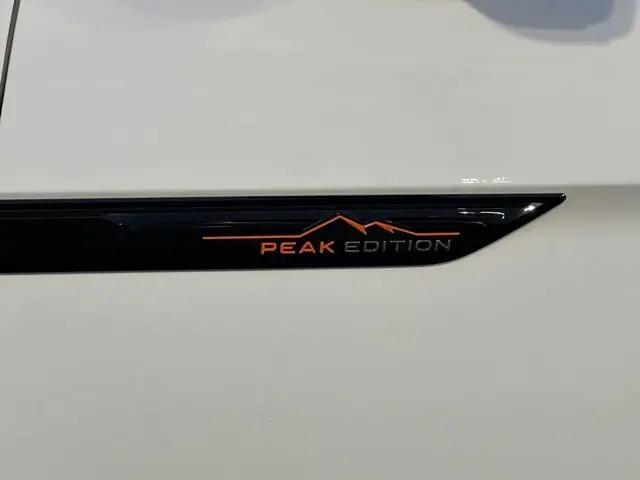 2024 Volkswagen Atlas 2.0T Peak Edition SE w/Technology
