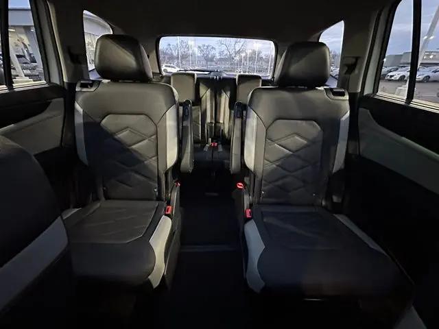 2024 Volkswagen Atlas 2.0T Peak Edition SE w/Technology