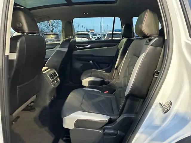 2024 Volkswagen Atlas 2.0T Peak Edition SE w/Technology