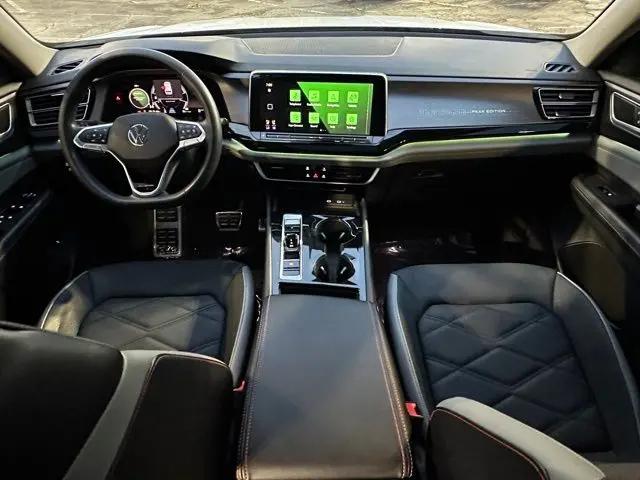 2024 Volkswagen Atlas 2.0T Peak Edition SE w/Technology